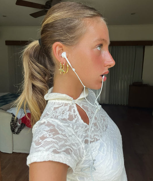 the iris open neck top in velvet rose