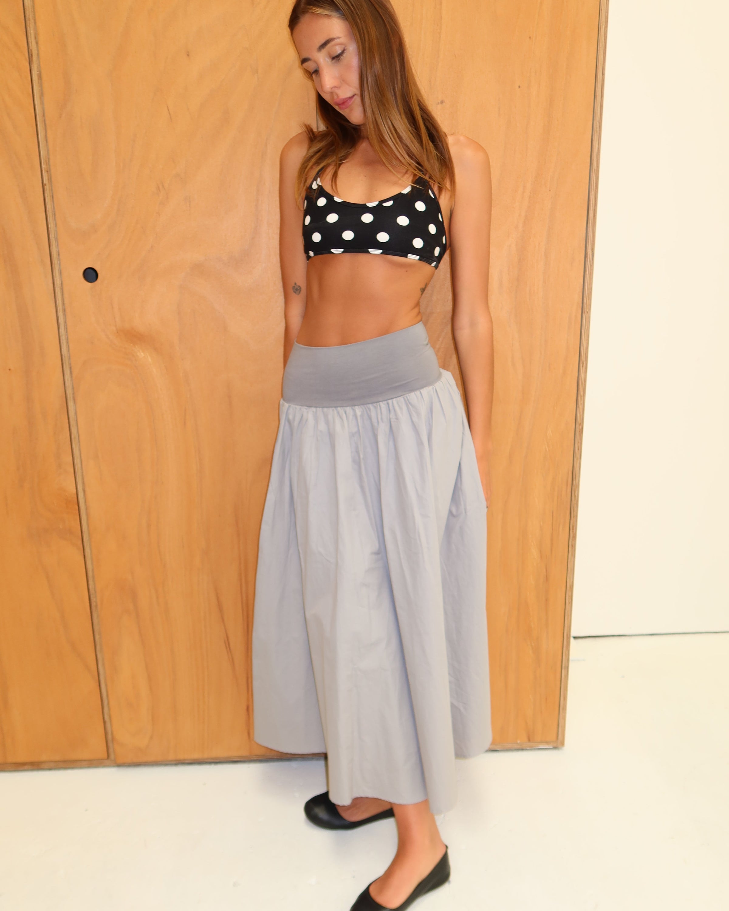 the belle skirt in grey