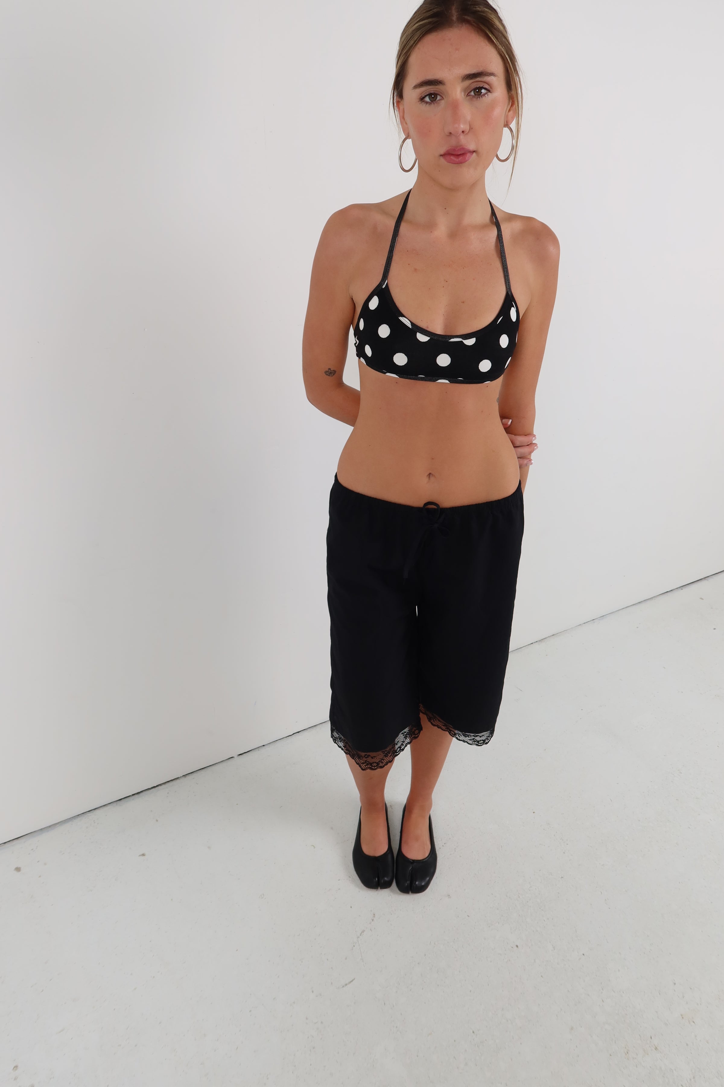 Delilah Capri Noir