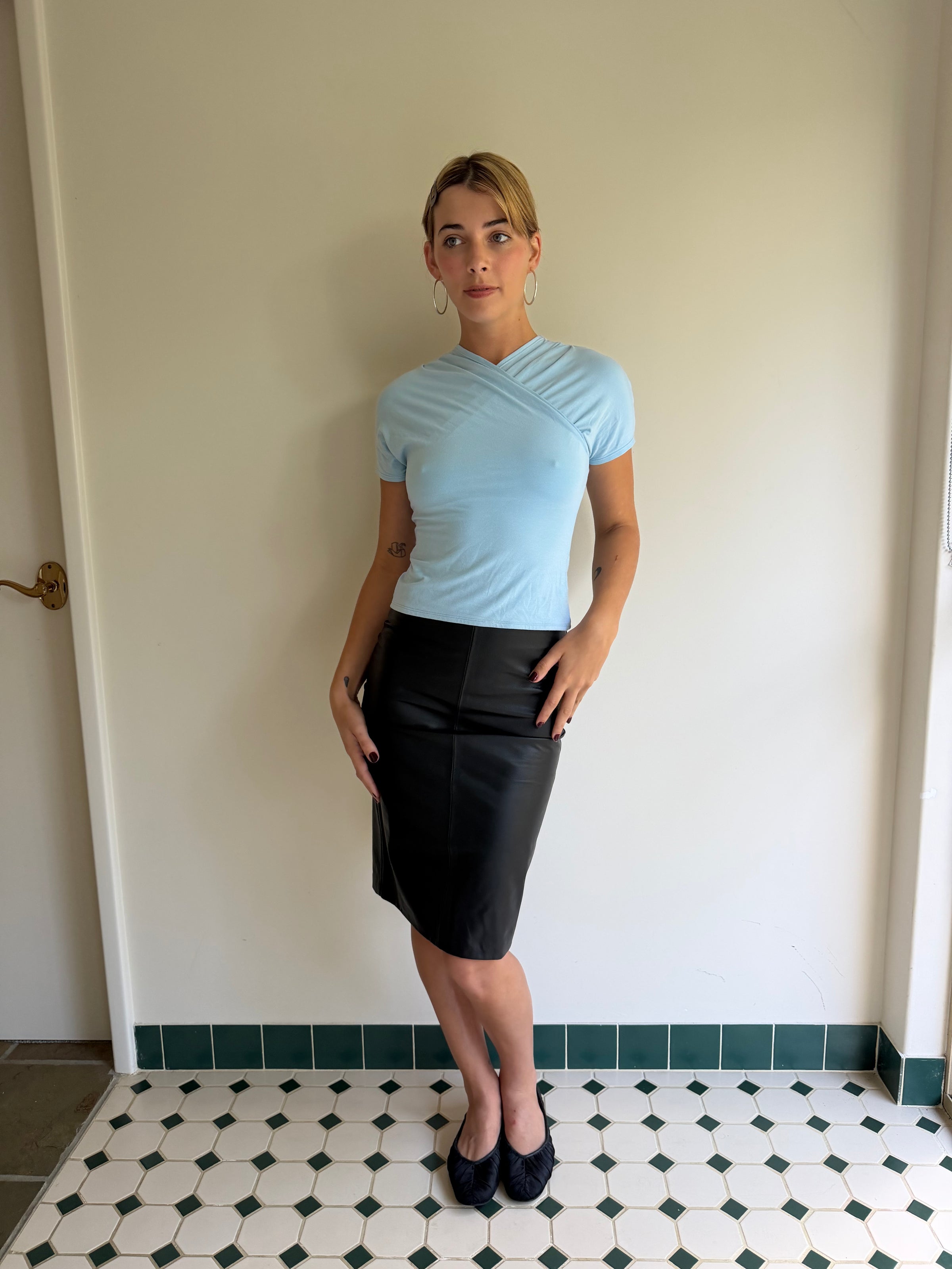 the romy top baby blue