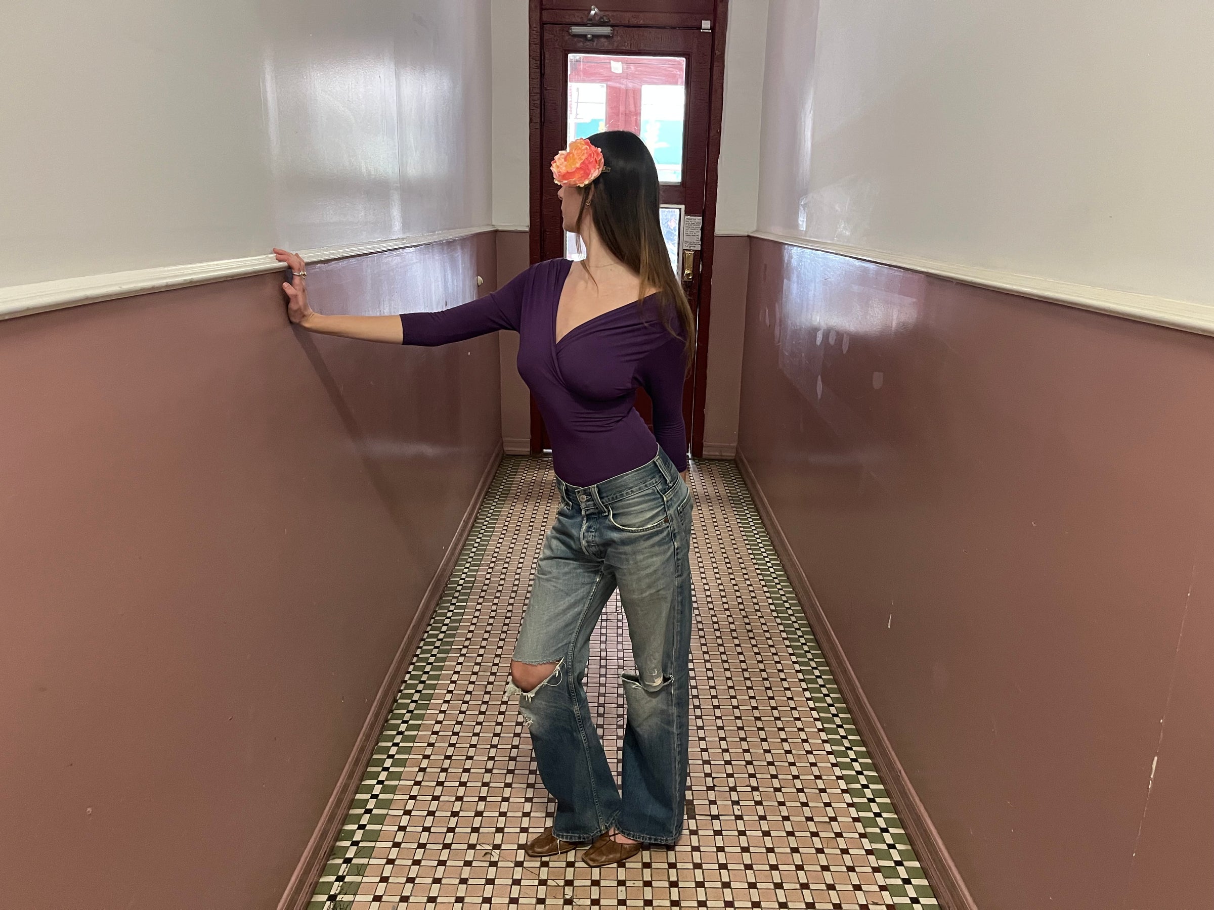 the romy 3/4 sleeve top aubergine
