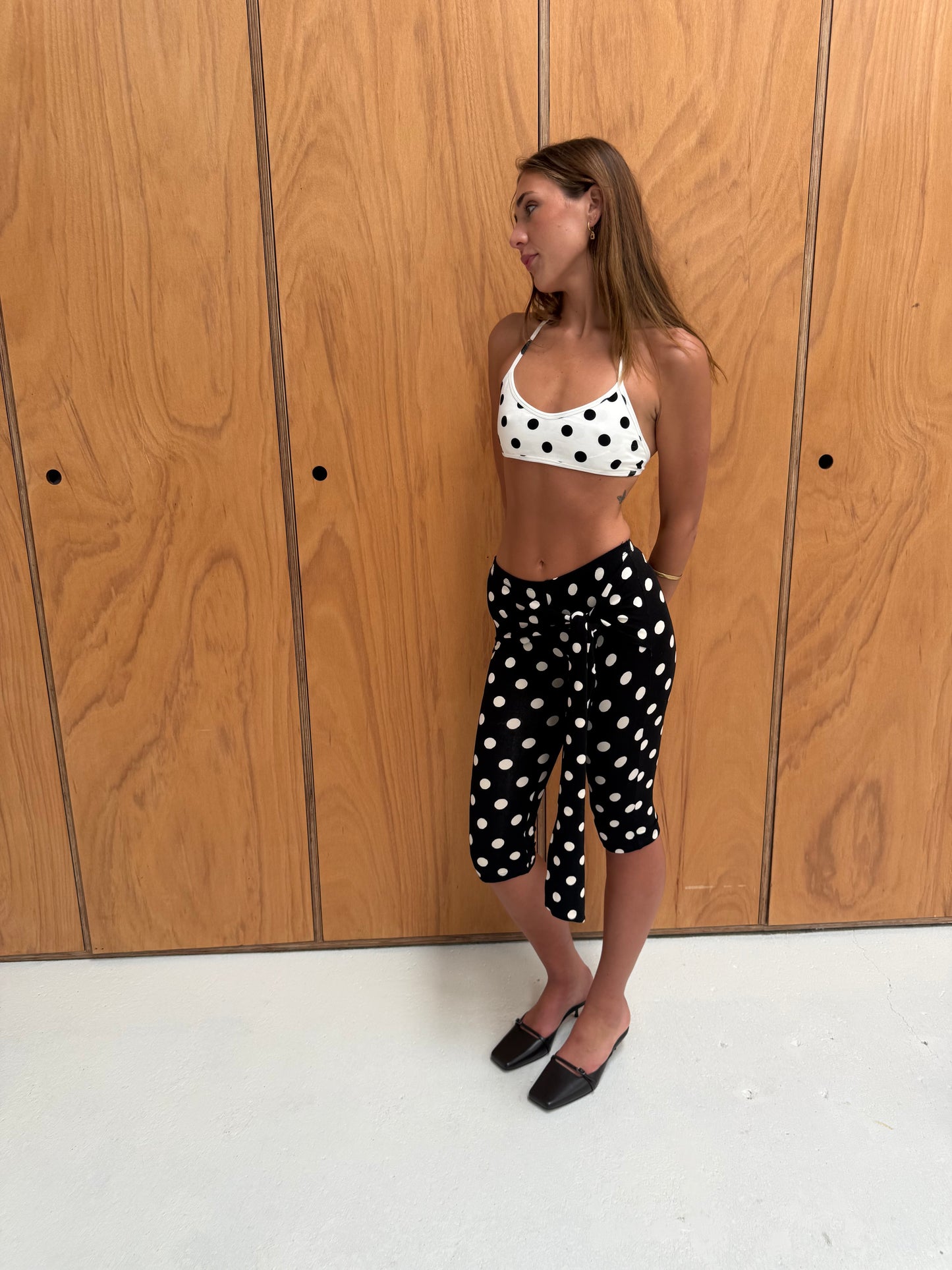 the lola capris black polka dot
